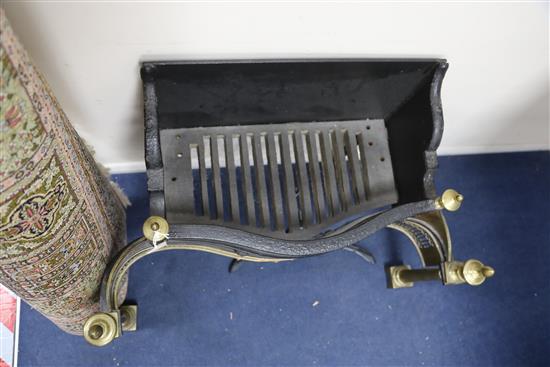 A George III brass and cast iron fire grate, W.2ft 7in. H.1ft 10.5in.